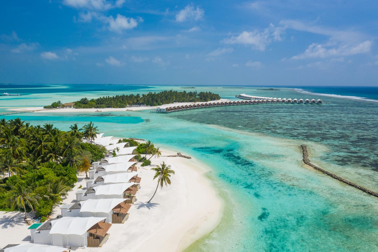 Platinum Beach Bungalow (18+)