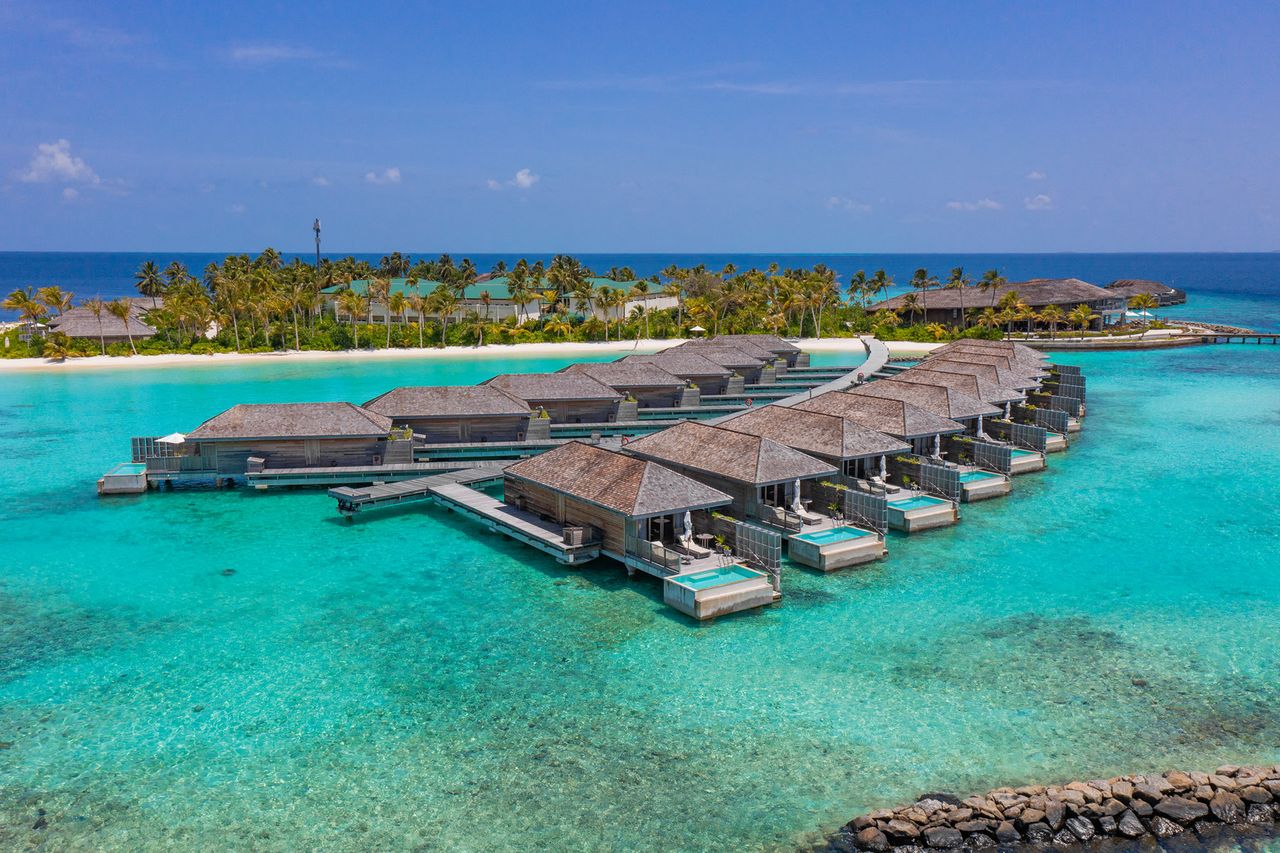 Lagoon Pool Villas