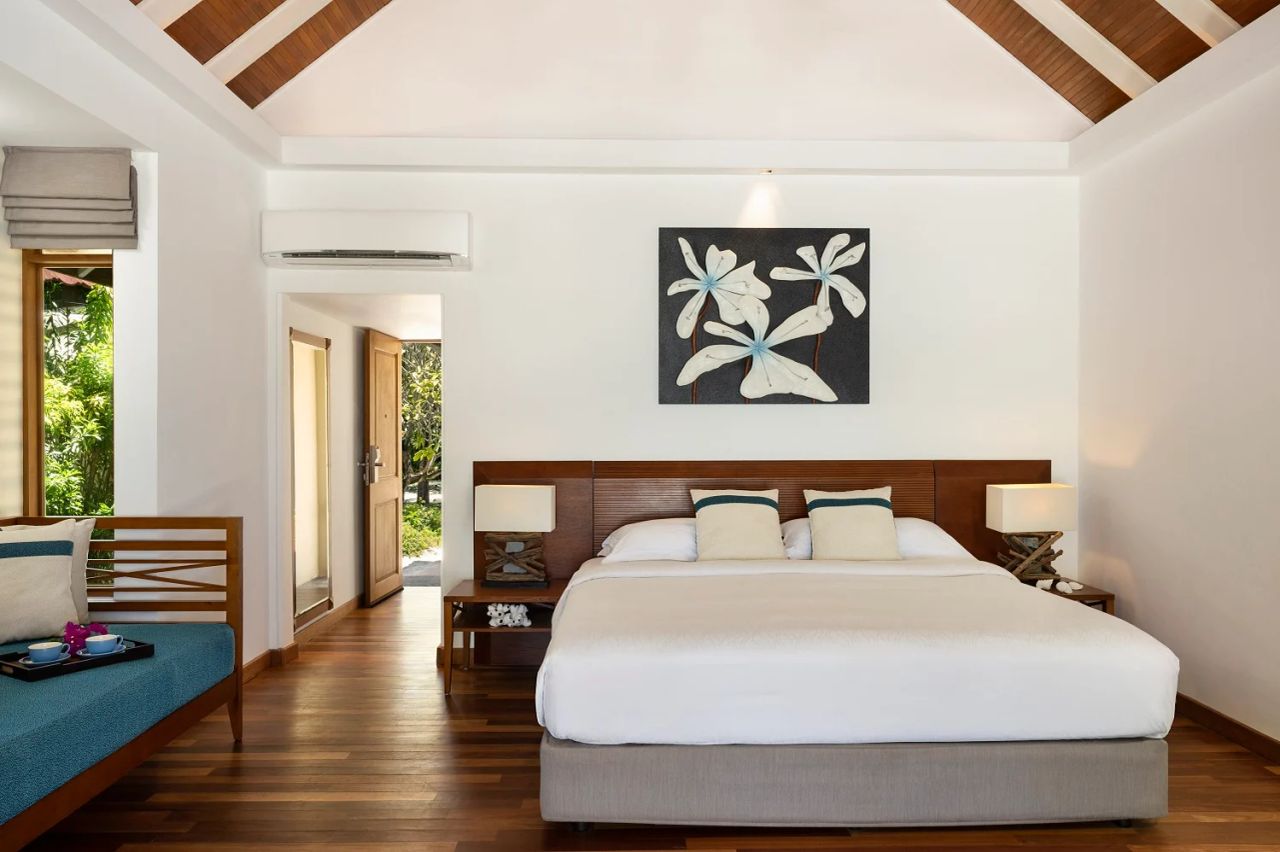 Beachfront Deluxe Bungalow
