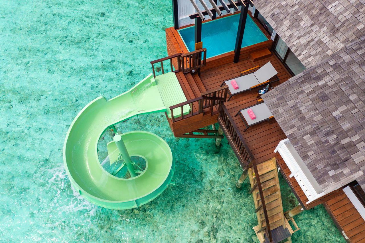 Wind Villa with Jacuzzi and Slide