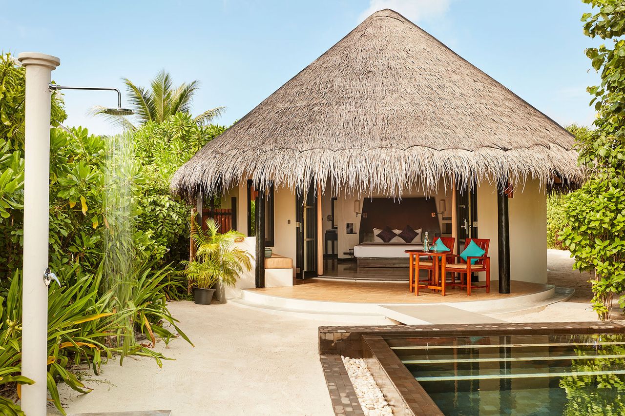 Deluxe Beach Villa with Pool 