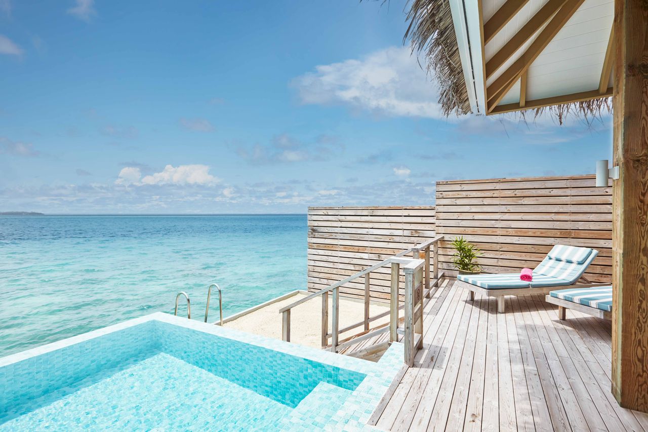 Dolphin Ocean Villa with Pool