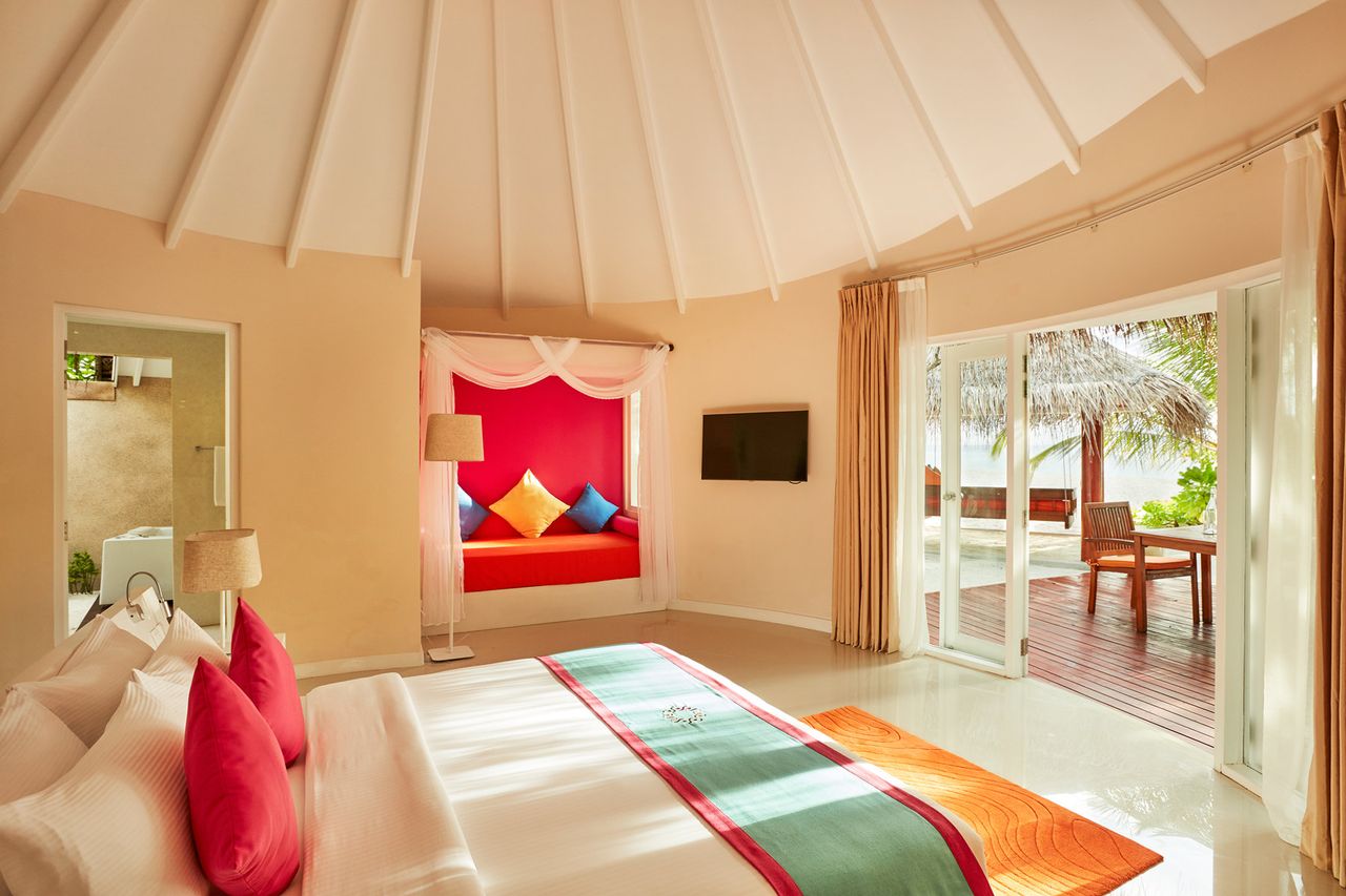 Grand Beach Villa with Pool