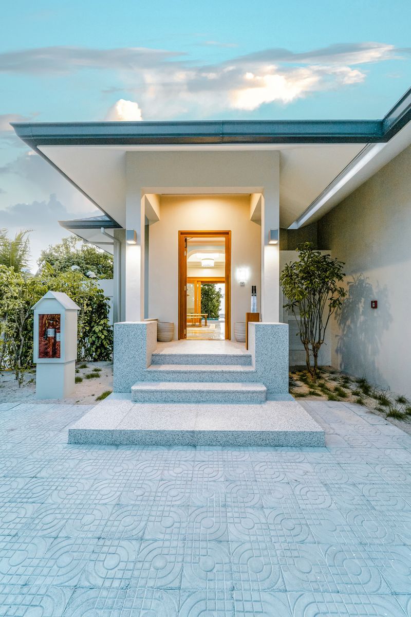 Signature Beach Residence with Sunrise Pool (1BR)