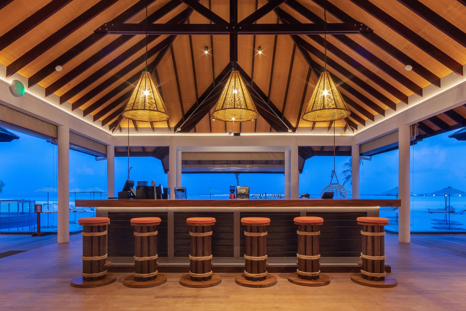 Veli Bar and Lounge
