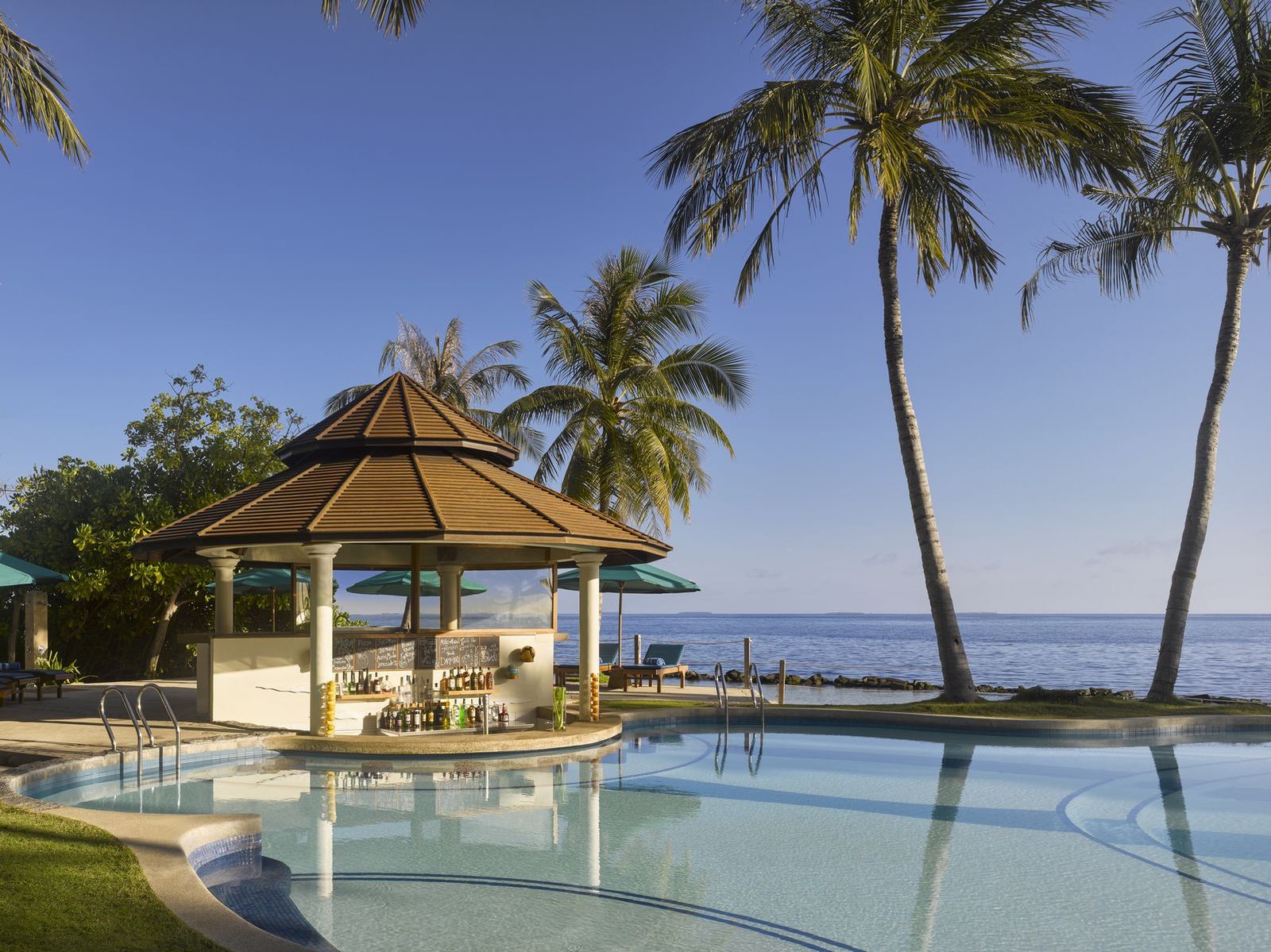 Pool Bar