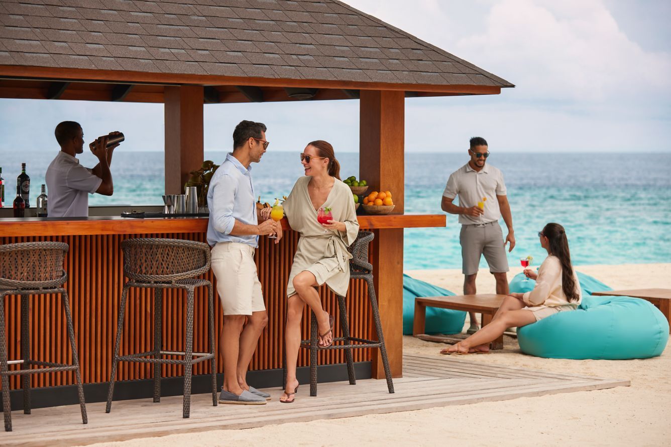 BEACH BAR